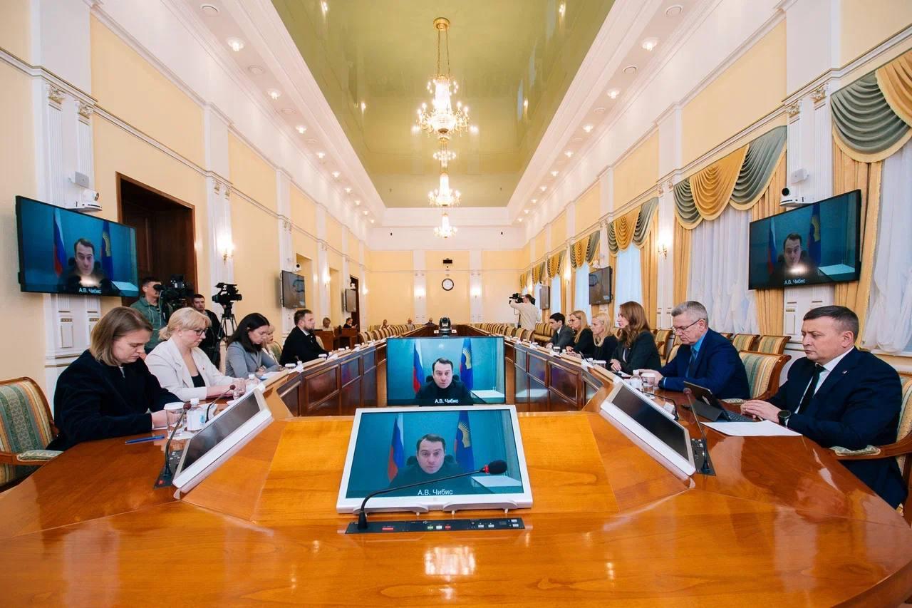 Чибис: важным элементом экономического развития региона в условиях санкций стало расширение сотрудничества с Республикой Беларусь